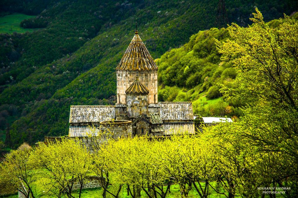 Camping In Tatev Hotel Buitenkant foto